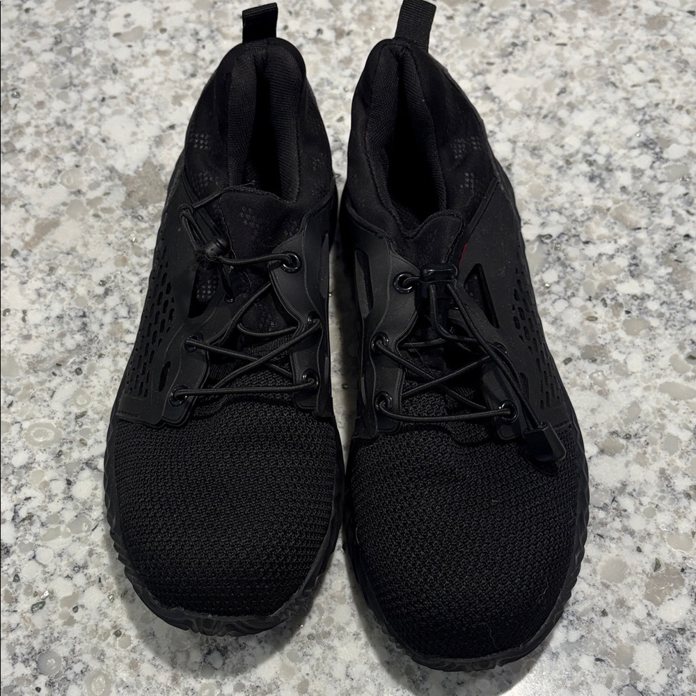 Suadex Steel Toe Work Shoes. Sz 40 (Fit like women’s Sz 8.5?)